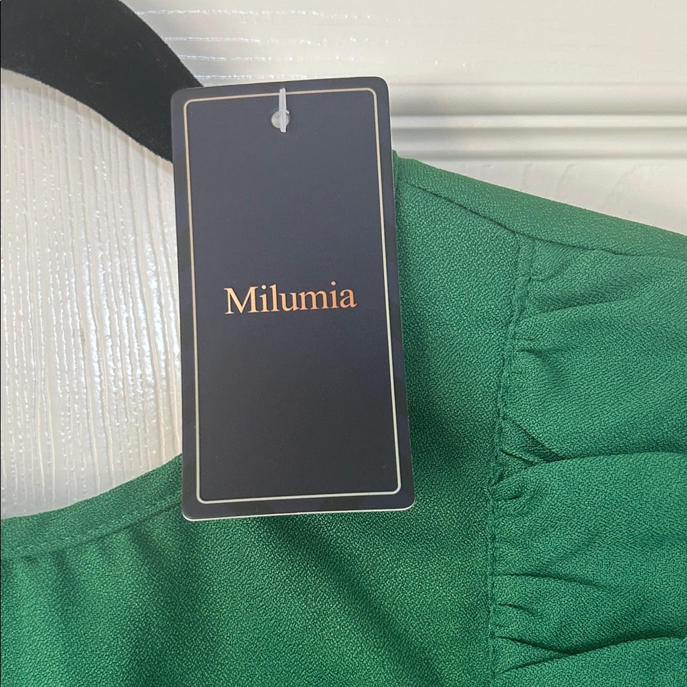 Women's Green‎ Ruffle Top - Picture 2 of 6